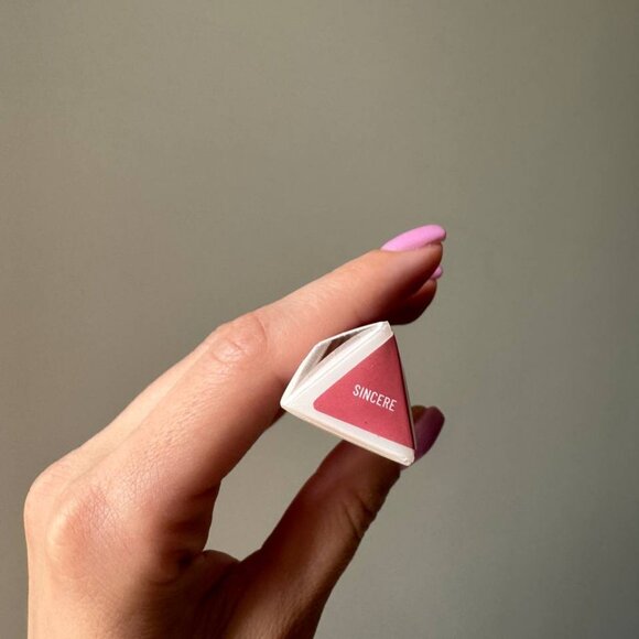 LYS Beauty Speak Love Moisture Matte Lipstick, shade SINCERE, 1g/0.035 oz. - Picture 5 of 8